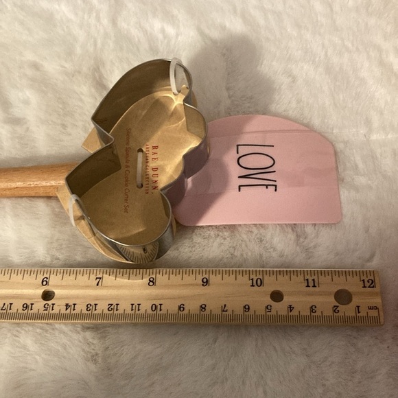 Rae Dunn Valentine’s Day Love Spatula and Cookie Cutter Set - Picture 7 of 7
